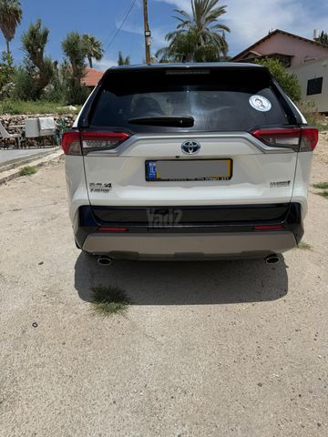 מודעת רכב טויוטה RAV4