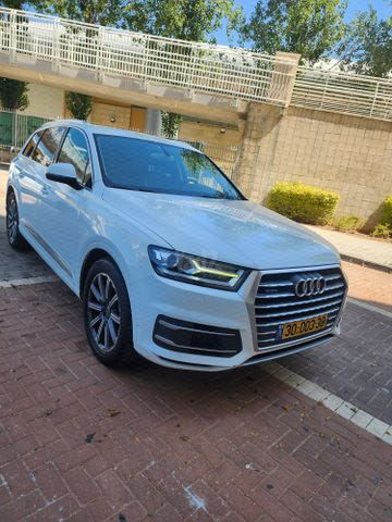 מודעת רכב אאודי Q7