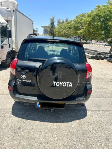 מודעת רכב טויוטה RAV4