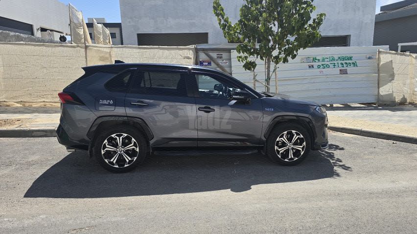 מודעת רכב טויוטה RAV4