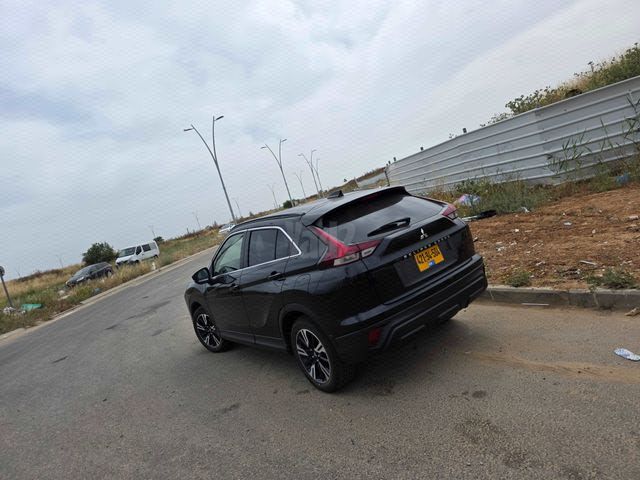 מודעת רכב מיצובישי אקליפס קרוס