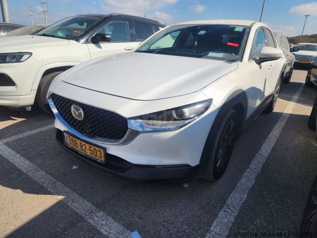 מודעת רכב מאזדה CX-30