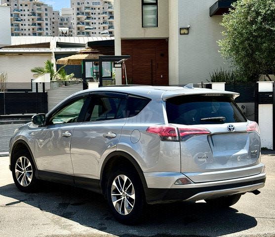 מודעת רכב טויוטה RAV4