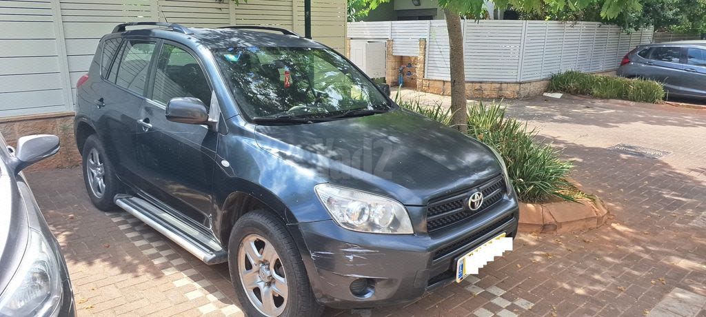 מודעת רכב טויוטה RAV4