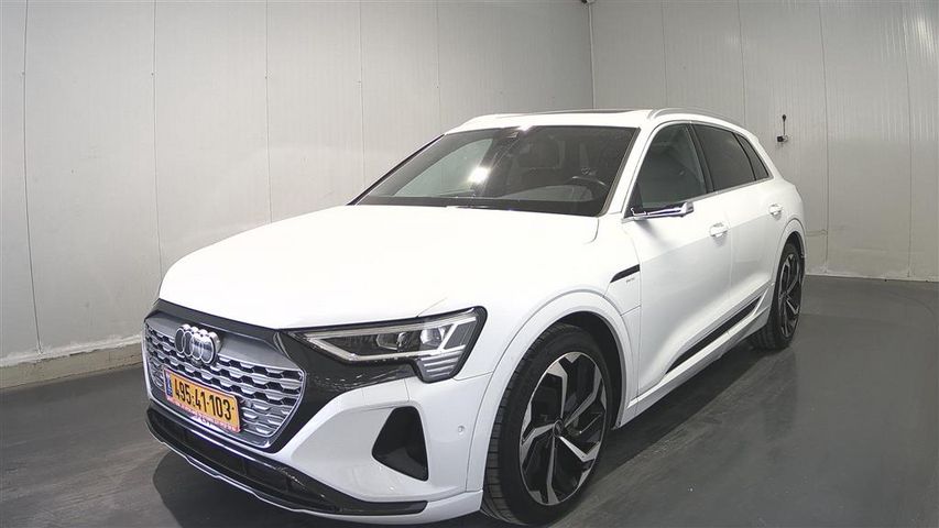 מודעת רכב אאודי Q8 e-tron