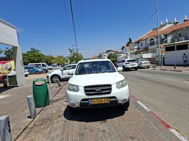 סנטה פה 4X4 Luxury אוט׳ בנזין ג'יפ שטח קשוח 2.7 (189 כ״ס)