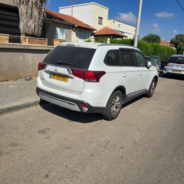 מודעת רכב מיצובישי אאוטלנדר