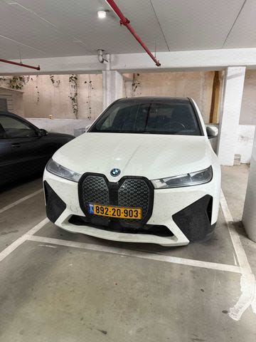 מודעת רכב ב מ וו iX