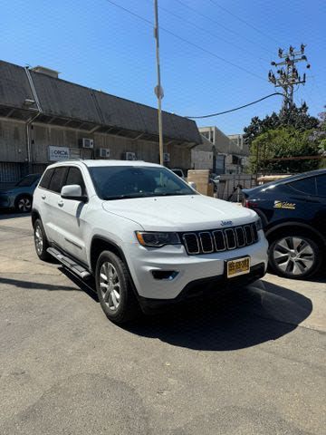 מודעת רכב ג'יפ גרנד צ'ירוקי