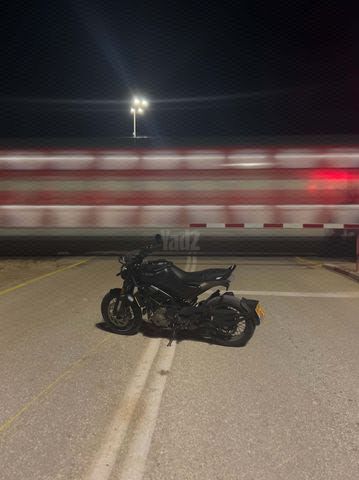 מודעת רכב הוסקוורנה SVARTPILEN 401