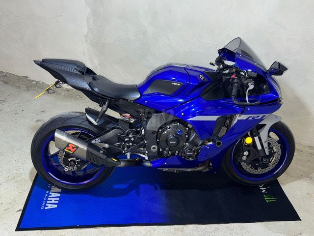 מודעת רכב ימאהה YZF-R1