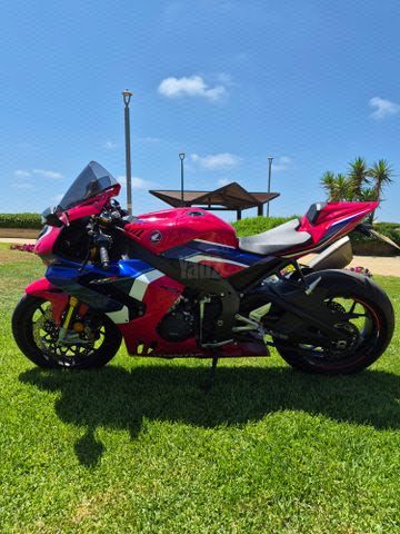 מודעת רכב הונדה CBR1000RR