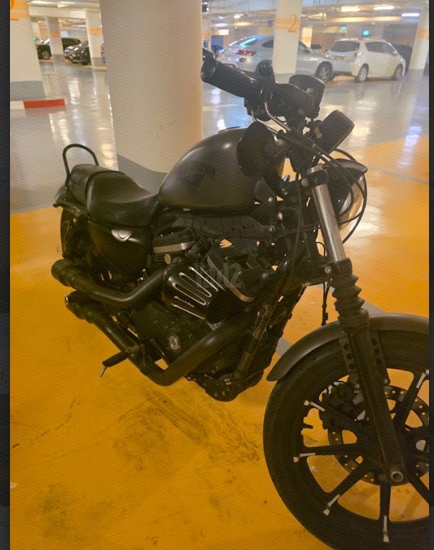 מודעת רכב הרלי דיווידסון איירון 883