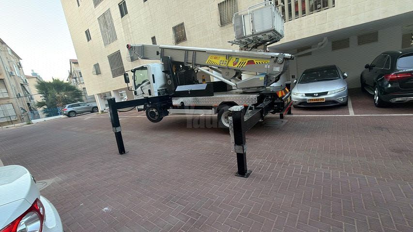 מודעת רכב מנוף