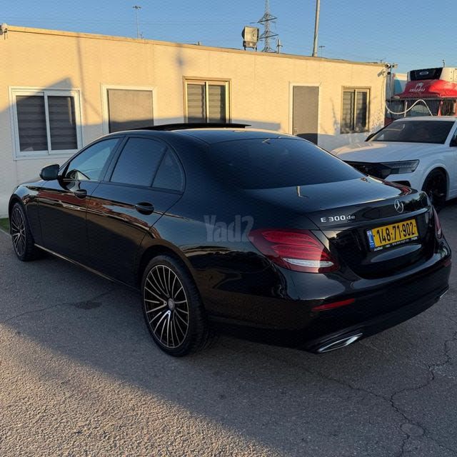 מודעת רכב מרצדס-בנץ E-class