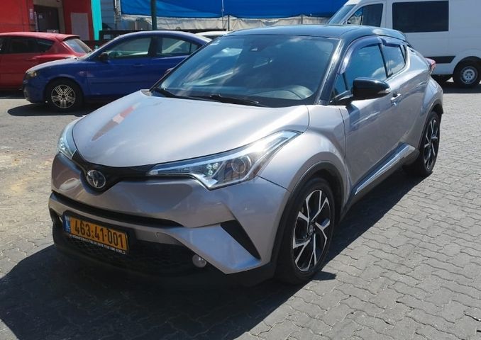 מודעת רכב טויוטה C-HR