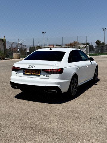 מודעת רכב אאודי A4 2