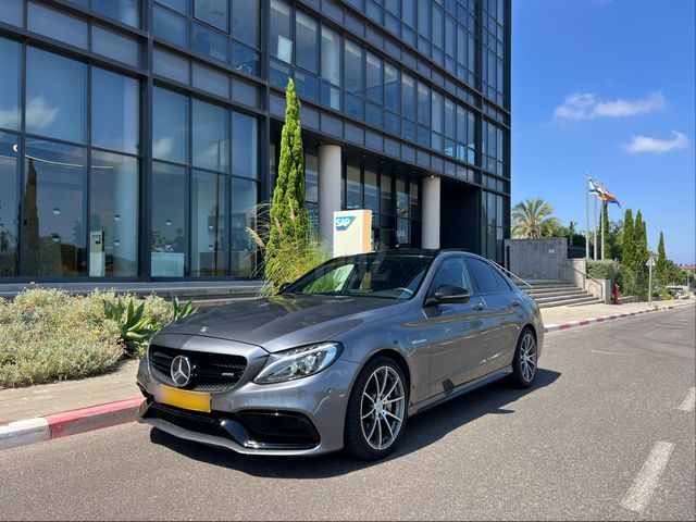 מודעת רכב מרצדס-בנץ C-class