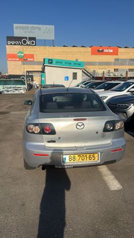 מודעת רכב מאזדה 3
