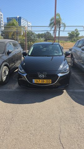 מודעת רכב מאזדה 2