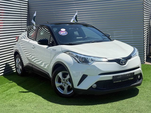מודעת רכב טויוטה C-HR