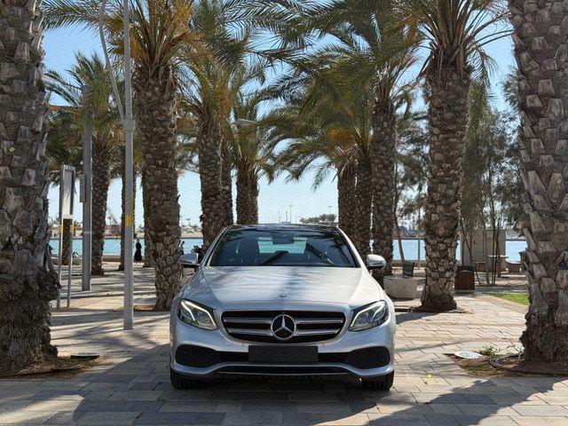 מודעת רכב מרצדס-בנץ E-class