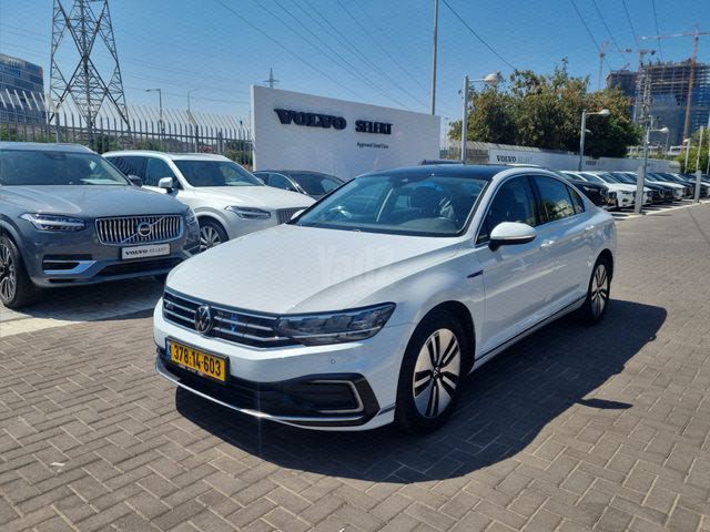 פאסאט GTE פלאג-אין אוט׳ 1.4 (218 כ״ס)