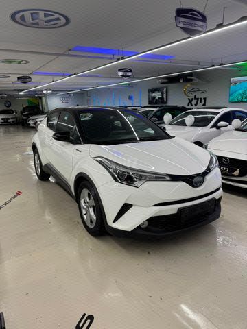 מודעת רכב טויוטה C-HR