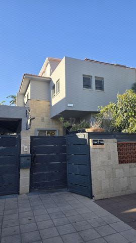 קנט ג'וזף ארו 16