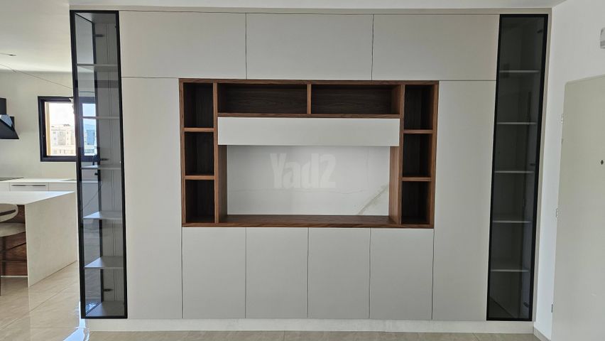 אודם 20