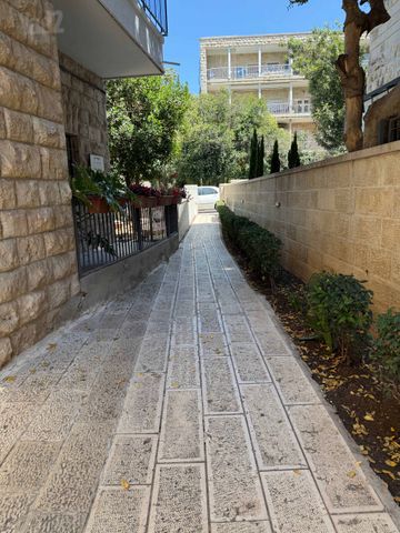 דירת גן למכירה בירושלים (תיווך) — 5