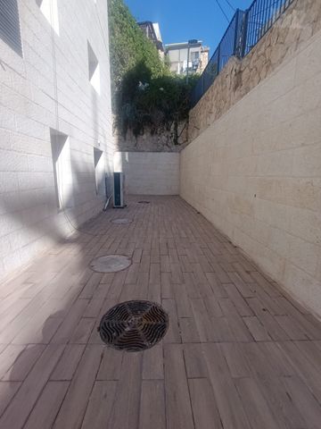 דירת גן להשכרה בירושלים (תיווך) — 3