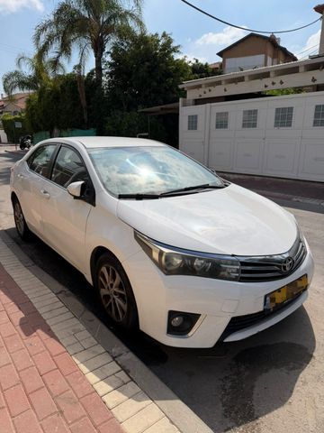 מודעת רכב טויוטה קורולה
