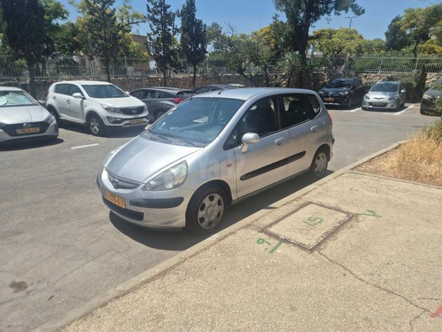 מודעת רכב הונדה ג'אז
