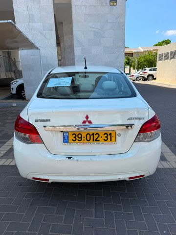 מודעת רכב מיצובישי אטראז'