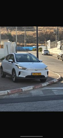 מודעת רכב ג׳ילי Geometry C