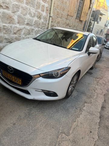 מודעת רכב מאזדה 3