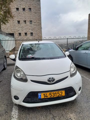 מודעת רכב טויוטה אייגו