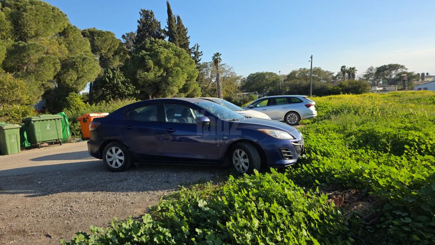 מודעת רכב מאזדה 3