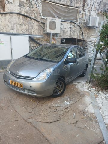 מודעת רכב טויוטה פריוס