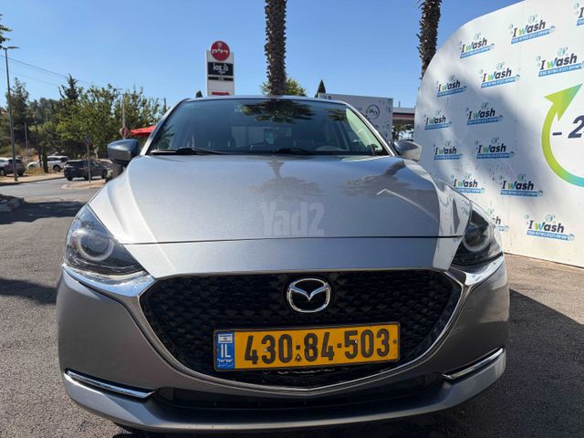 מודעת רכב מאזדה 2