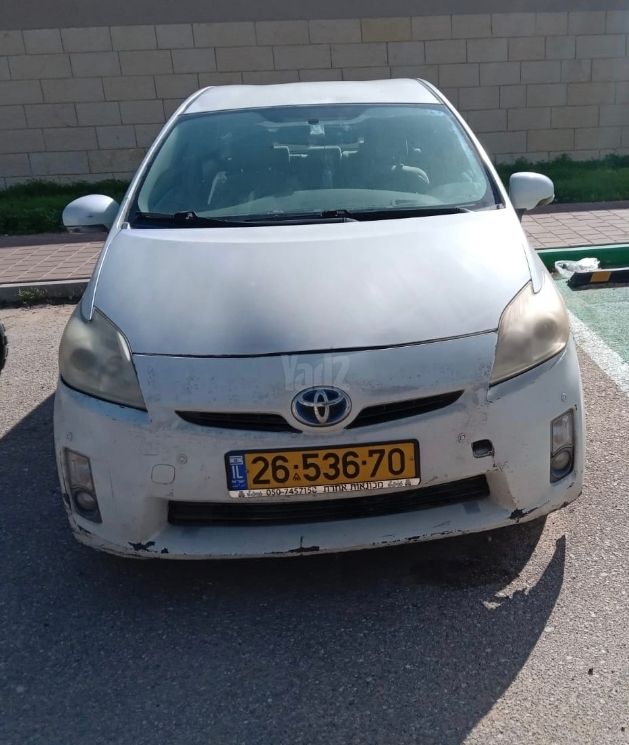 מודעת רכב טויוטה פריוס