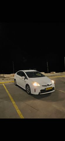 מודעת רכב טויוטה פריוס