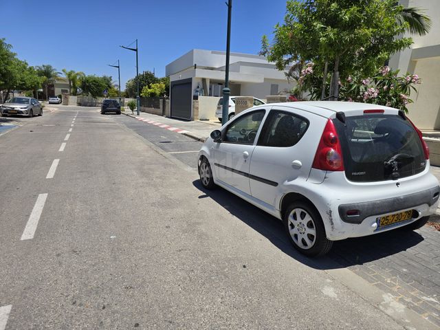 מודעת רכב פיג'ו 107