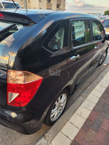 מודעת רכב הונדה FR-V