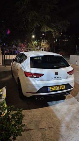 מודעת רכב סיאט לאון