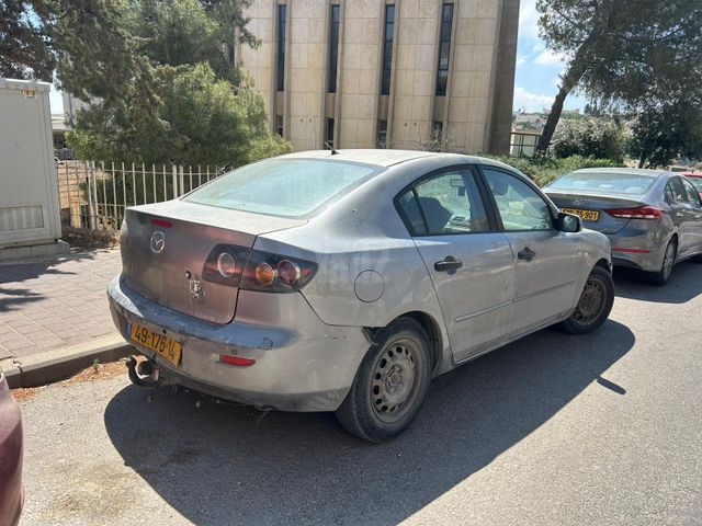 מודעת רכב מאזדה 3