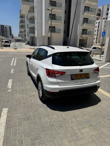 מודעת רכב סיאט ארונה