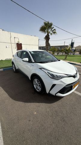 מודעת רכב טויוטה C-HR