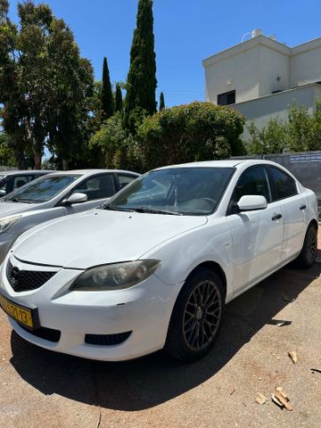 מודעת רכב מאזדה 3